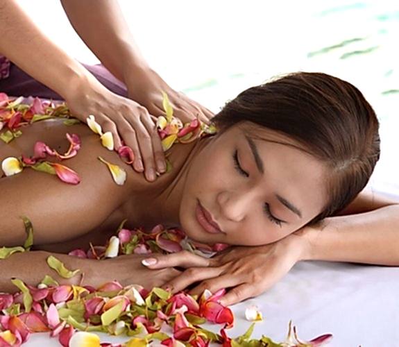 Back Massage by Refresh SPA & Turkish Bath in Alanya Antalya